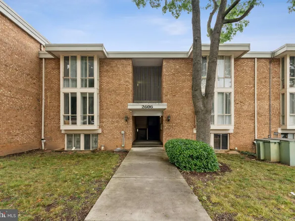 2606 Indian Dr #55, Alexandria, VA 22303