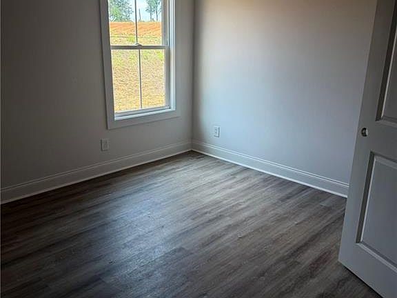 5th image of 7213 King Rd