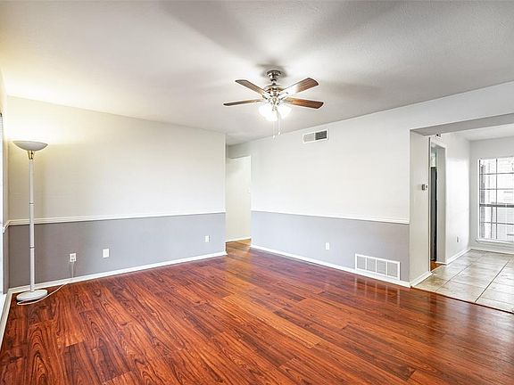 5th image of 4305 Ireland Dr