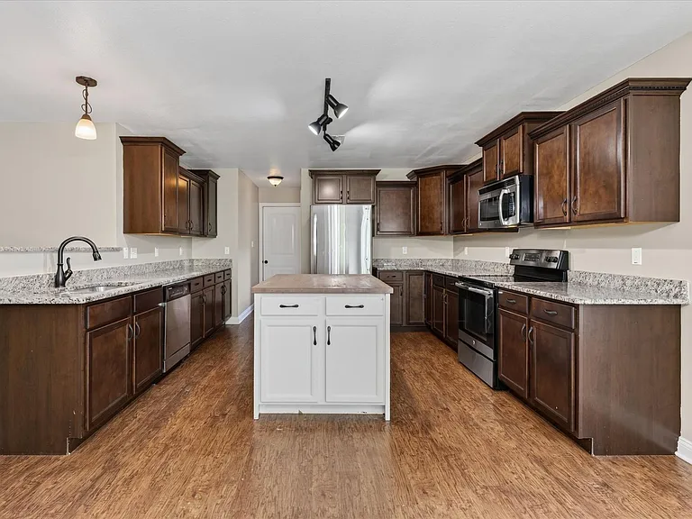 2228 Killington Dr — Photo 14