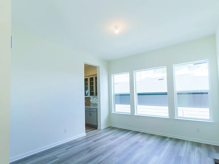 5907 Presidio Pkwy — Photo 5
