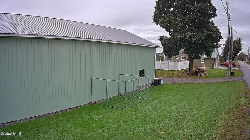 5th image of 349 Seebers Lane