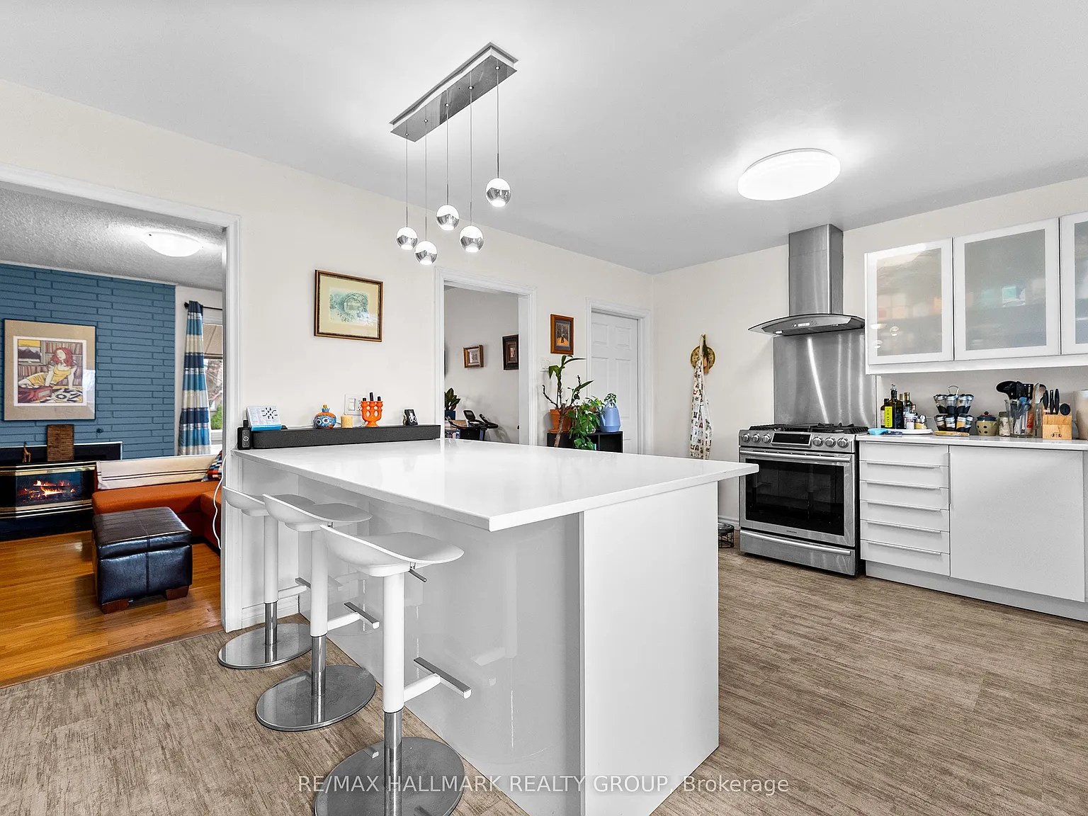 2 bed, $2,100 — Photo 1