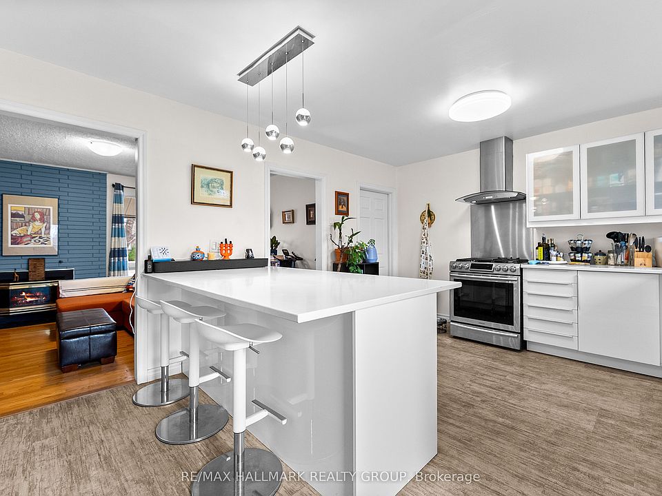 1st image of 1318 Avenue Q