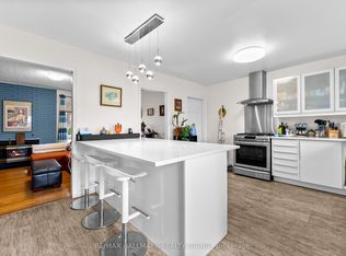 1318 Avenue Q, Ottawa, ON K1G 0B6