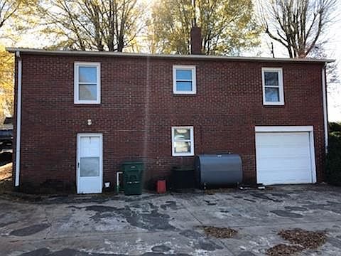 3rd image of 534 W 15th St
