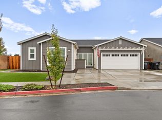 443 E Tyler Ct, Visalia, CA 93291