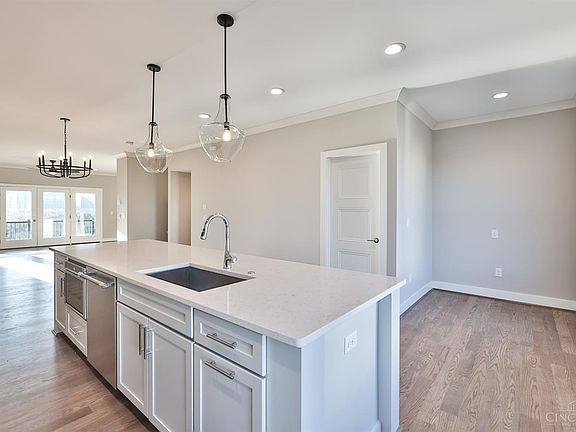 5th image of 4252 Parkview Dr
