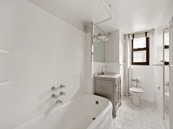12 East 97th Street 10B image 6 of 6