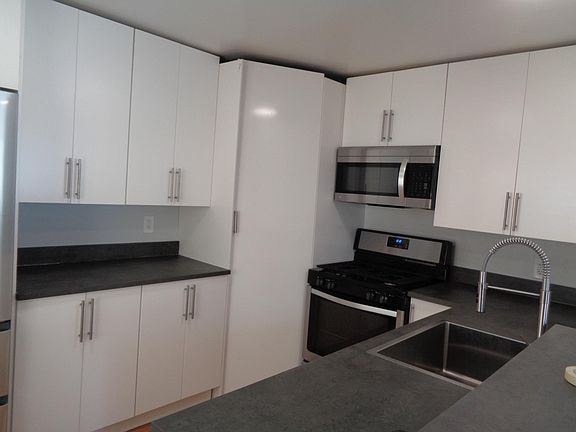 5th image of 2936 14th Ave #103