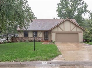 4812 Mockingbird Ln, Saint Joseph, MO 64506