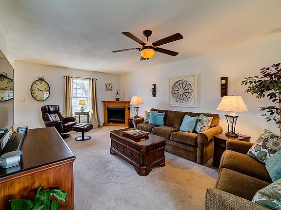 5th image of 4605 Trevino Dr NE