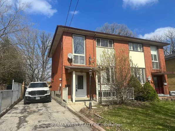1421 Freeport Dr, Mississauga, ON L5C 1S5