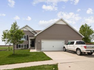 302 SE 13th St, Grimes, IA 50111
