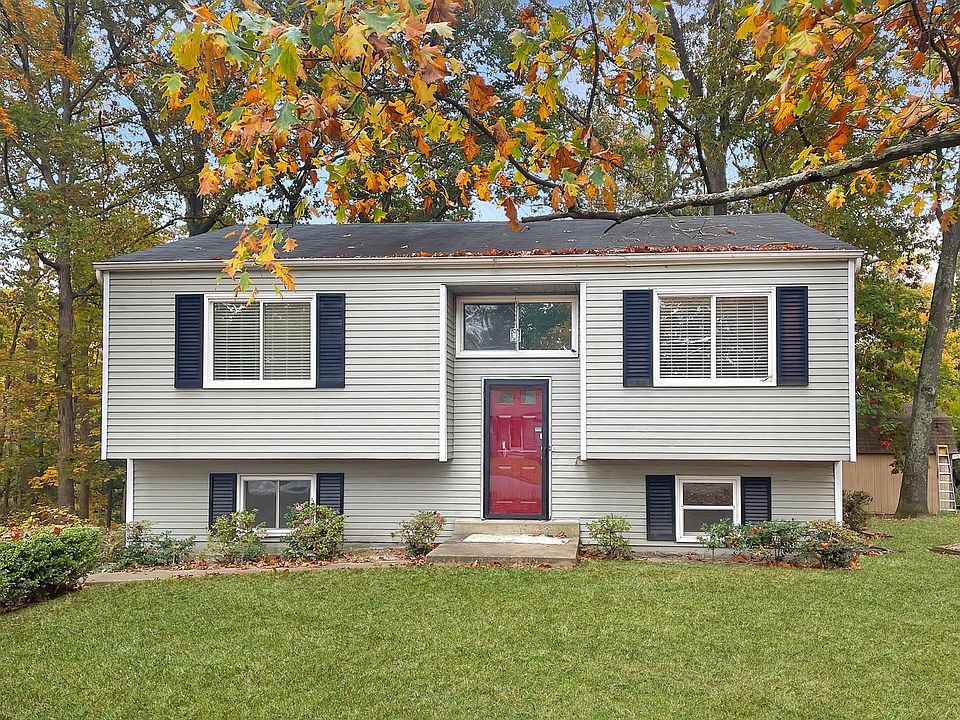 1st image of 9413 Lost Forest Dr