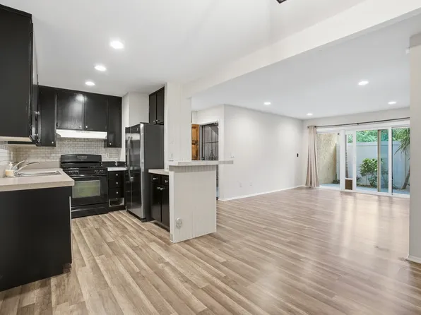 1101 W Macarthur Blvd, Santa Ana, CA