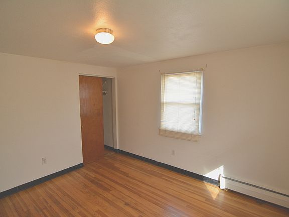 5th image of 12 Essex St APT 6