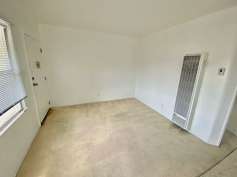 2914 Cimarron St — Photo 2