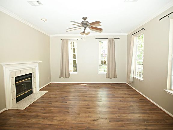 Formal sitting to the right.