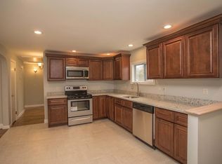 8 Globe St, Attleboro, MA 02703
