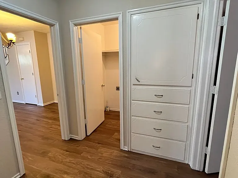 3609/11 N Drexel — Photo 13