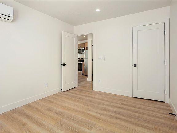 5th image of 102 Chase St #B