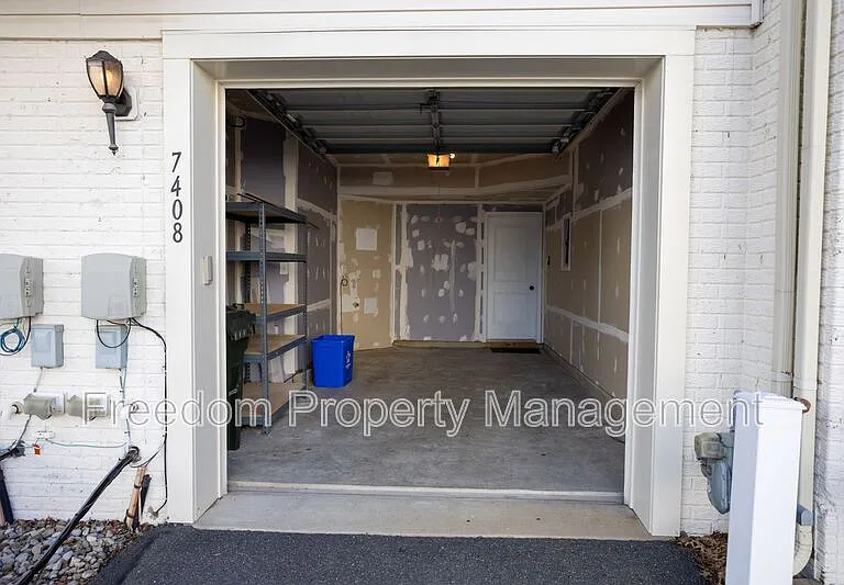 7408 Brunson Cir — Photo 6