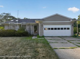 3528 Blue River Dr, Lansing, MI 48911