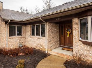 203 Oakview Dr #7B, Hermitage, PA 16148