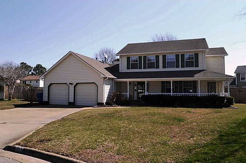 1st image of 900 Dwyer Ct
