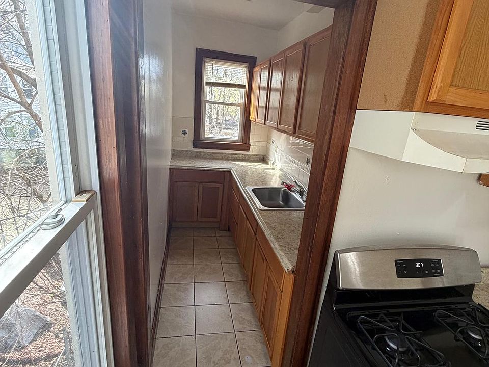 1st image of 62 Ellsworth Ave #A2