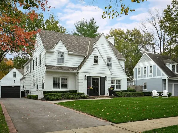 6443 Sagamore Rd, Mission Hills, KS 66208