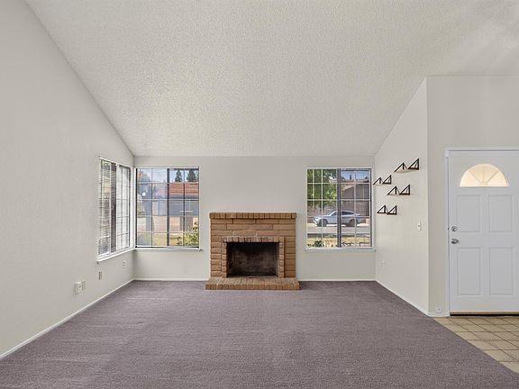 4th image of 972 Shellwood Way