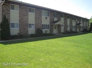 6352 N 100th St APT 09, Milwaukee, WI 53225