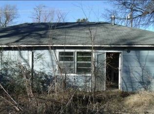 513 N Division St, Coweta, OK 74429