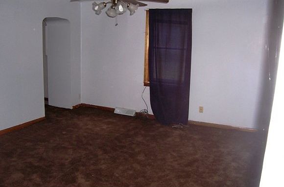 2nd image of 614 Ellis St