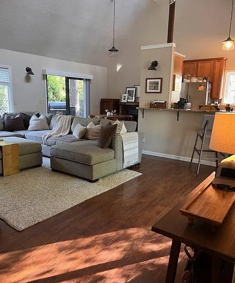 1595 Longleaf Dr E — Photo 12