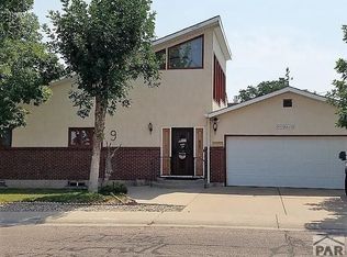 9 Colgate Ln, Pueblo, CO 81005