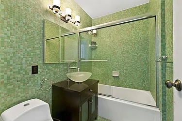 Rented by Nest Seekers International
