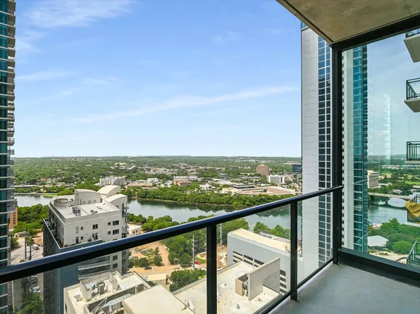 610 Davis St #2705, Austin, TX 78701