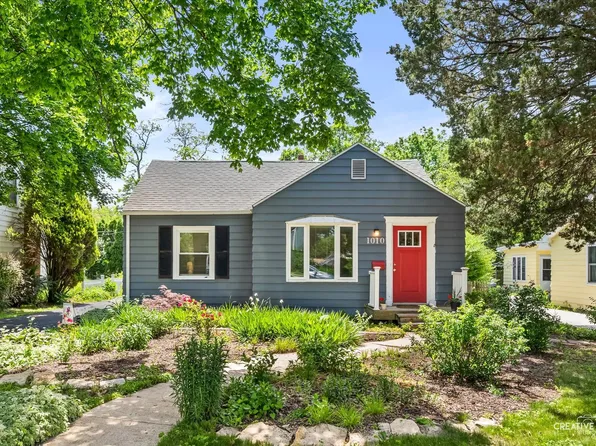 1010 W Roosevelt Rd, Wheaton, IL 60187