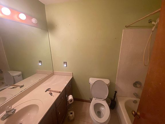 5th image of 902 Norma Ct