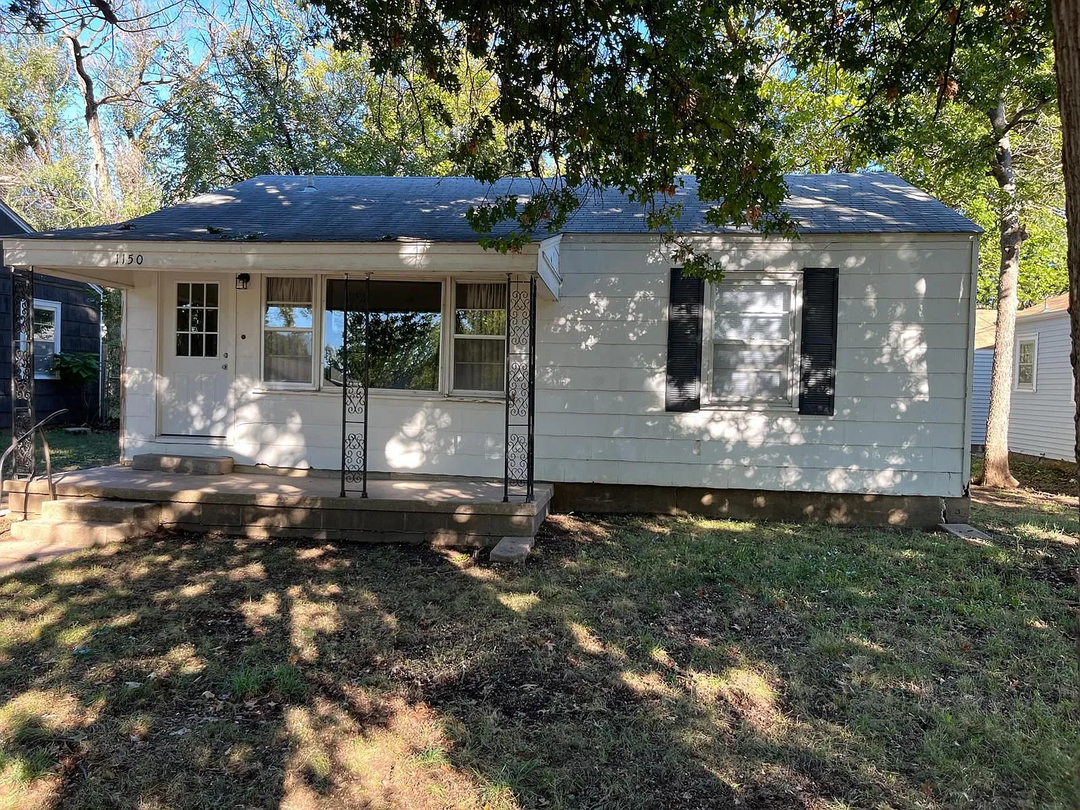 Cute, freshly remodeled 2 bedroom — Photo 1