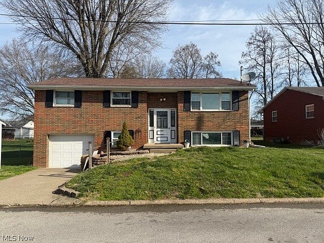 1st image of 2111 Indiana St