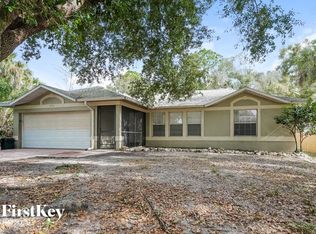 370 16th St NE, Naples, FL 34120