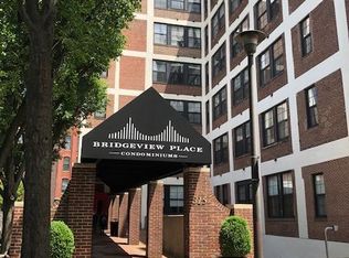 315 New St APT 711, Philadelphia, PA 19106