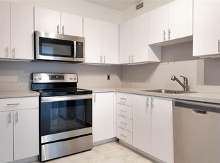 1985 S Ocean Dr APT 2C, Hallandale, FL 33009