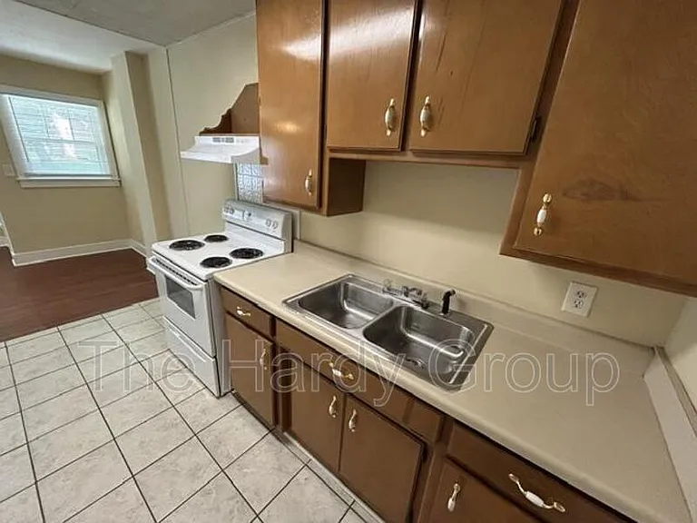 413-2 3rd Ave NW — Photo 11