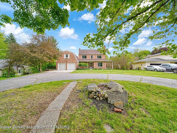 2nd image of 5637 Harper Rd
