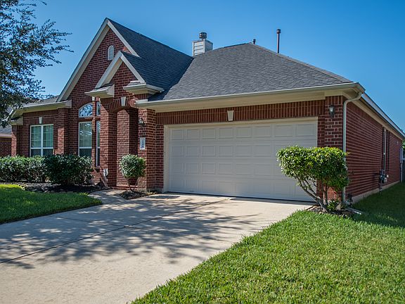 2nd image of 1808 Foxglove Dr